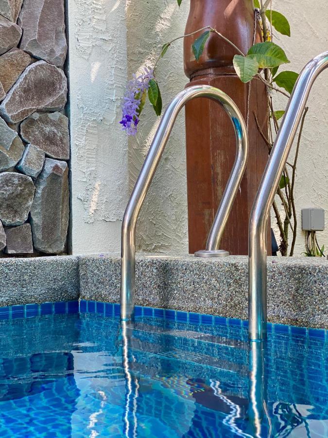 Ikiru 18 Private Saltwater Pool Villa, 3 Ensuite Br, Outdoor Bbq, 5 Mins To Beach Pantai Cenang  Luaran gambar