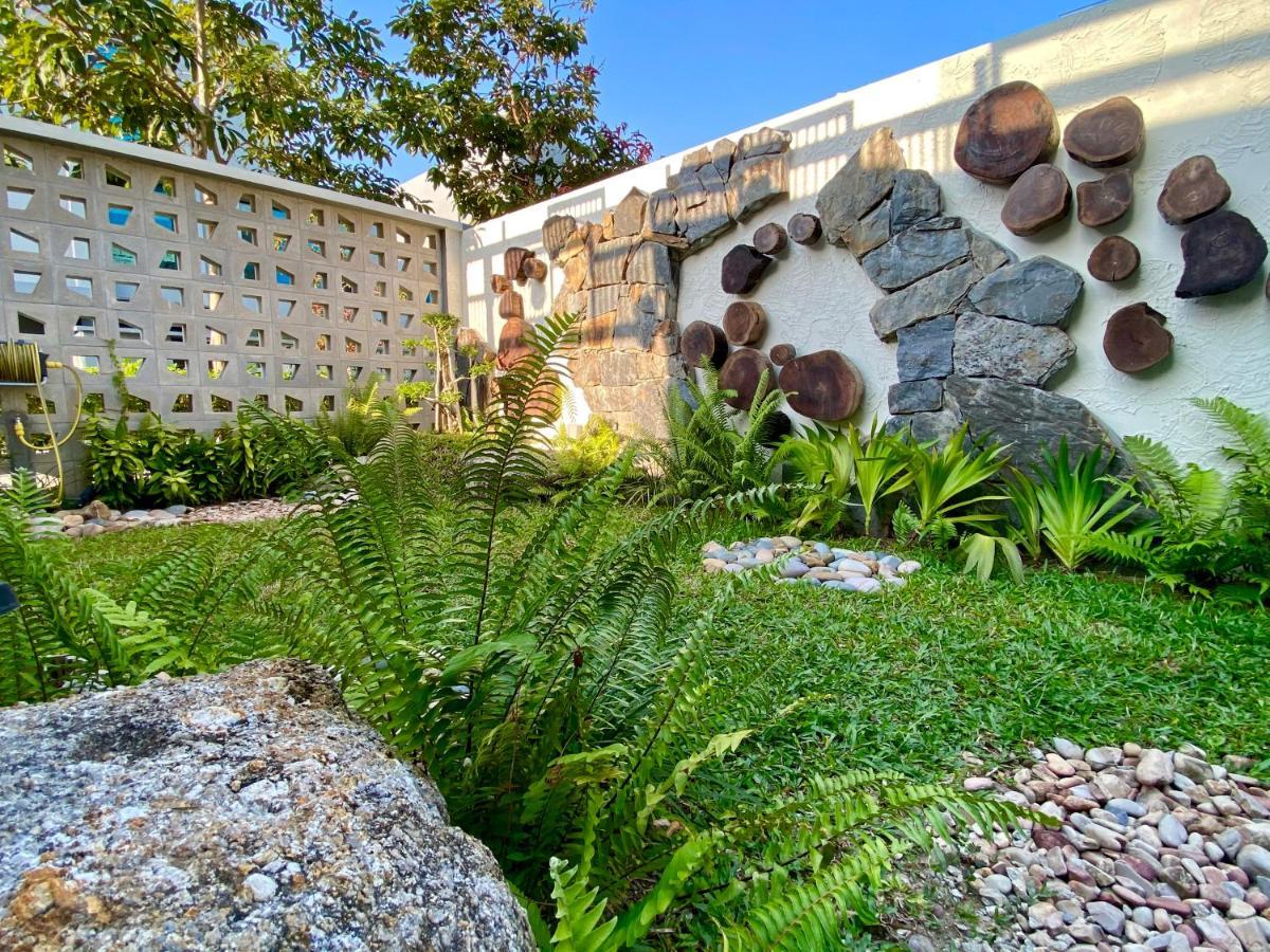 Ikiru 18 Private Saltwater Pool Villa, 3 Ensuite Br, Outdoor Bbq, 5 Mins To Beach Pantai Cenang  Luaran gambar