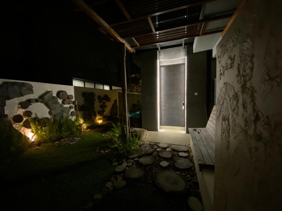 Ikiru 18 Private Saltwater Pool Villa, 3 Ensuite Br, Outdoor Bbq, 5 Mins To Beach Pantai Cenang  Luaran gambar