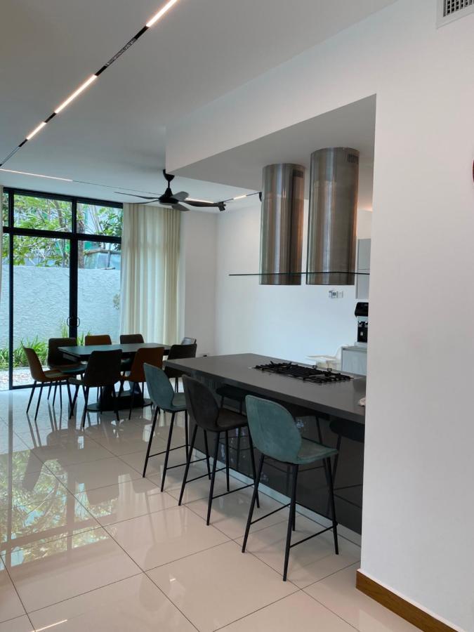 Ikiru 18 Private Saltwater Pool Villa, 3 Ensuite Br, Outdoor Bbq, 5 Mins To Beach Pantai Cenang  Luaran gambar