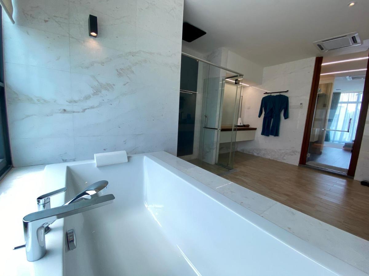 Ikiru 18 Private Saltwater Pool Villa, 3 Ensuite Br, Outdoor Bbq, 5 Mins To Beach Pantai Cenang  Luaran gambar