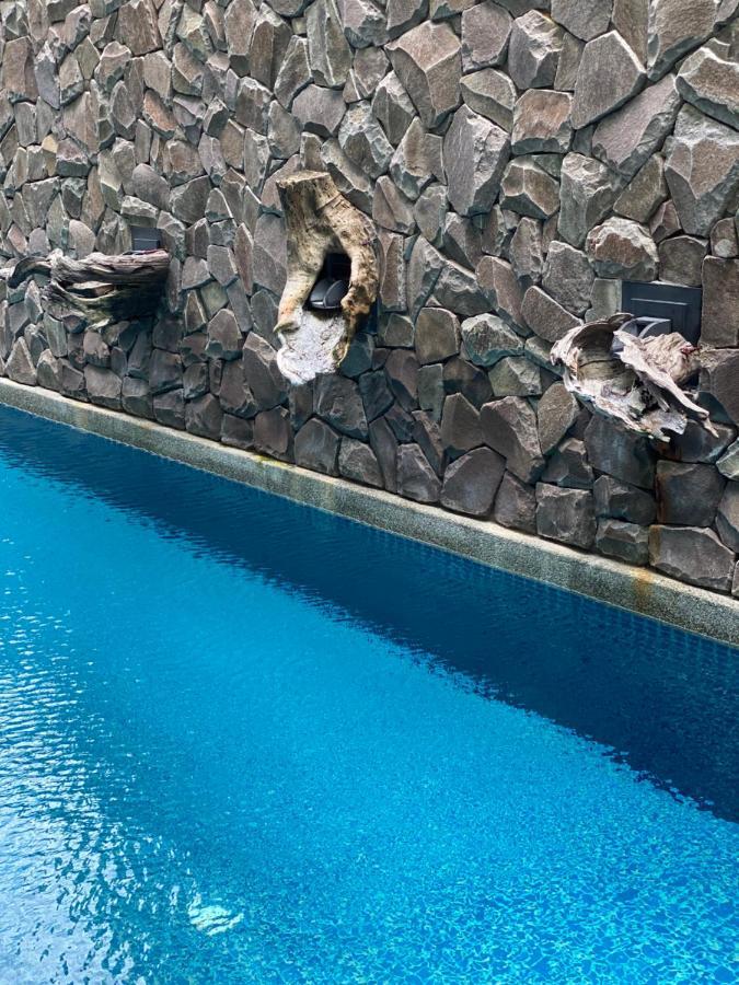 Ikiru 18 Private Saltwater Pool Villa, 3 Ensuite Br, Outdoor Bbq, 5 Mins To Beach Pantai Cenang  Luaran gambar